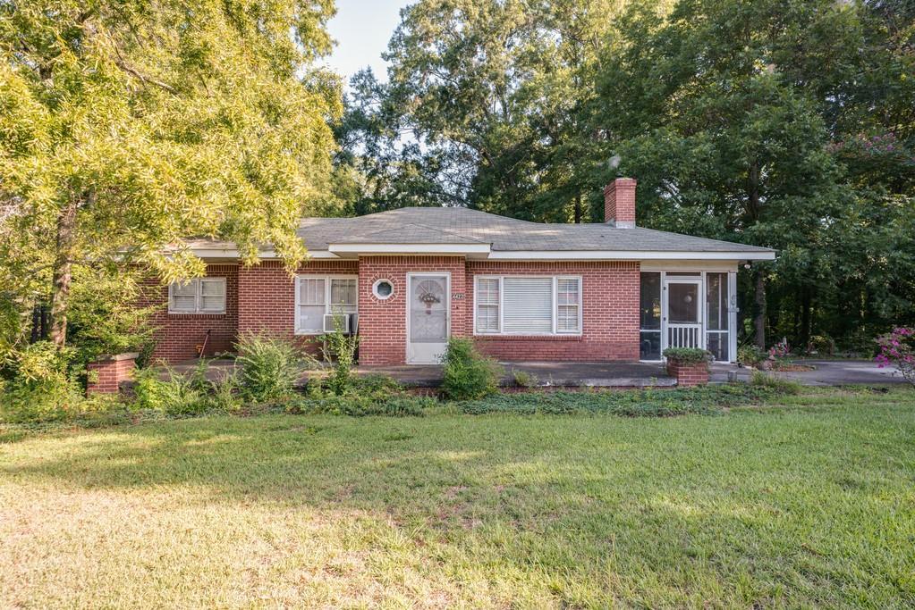4422 Pineview Dr., Powder Springs, GA 30127