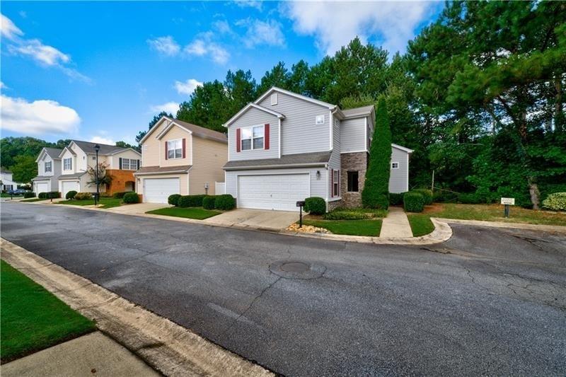 255 Manley Ct., Woodstock, GA 30188