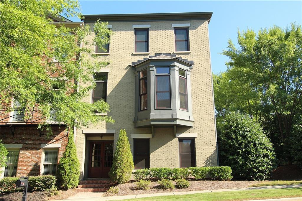 152 W Ridge Way, Roswell, GA 30076
