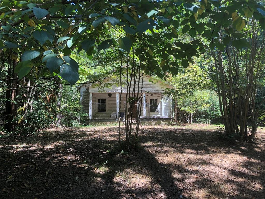 572 Dixon Rd., Canton, GA 30114