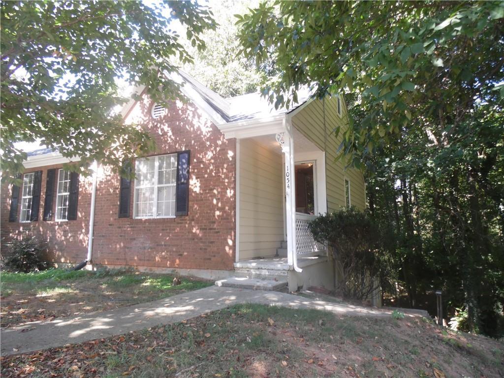 1054 Plantation Way, Kennesaw, GA 30144