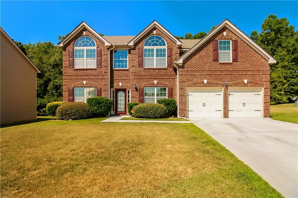 4828 Locherby Dr., Fairburn, GA 30213