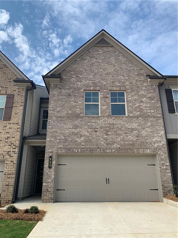 252 Quay Dr., Lawrenceville, GA 30044