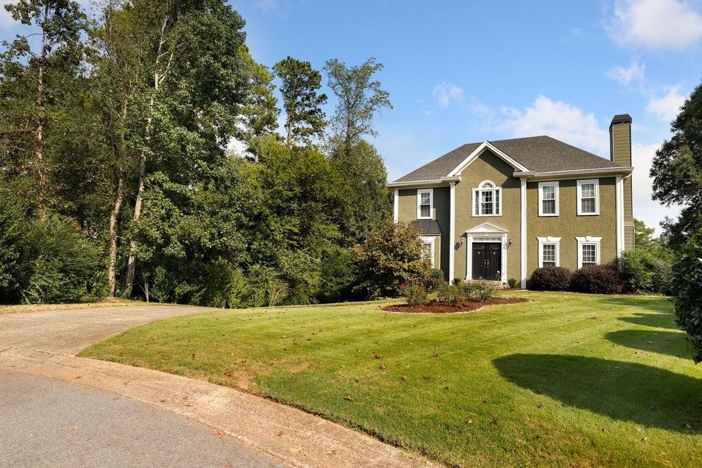 1706 Willow Ct., Woodstock, GA 30188