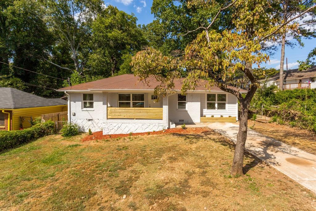 1996 Longdale Dr., Decatur, GA 30032