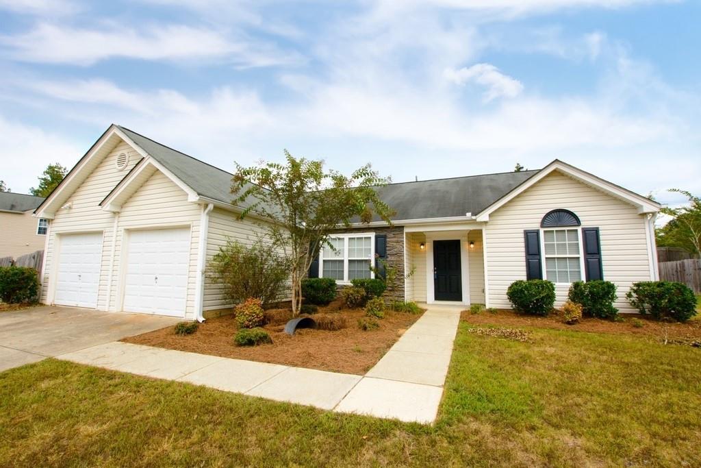 47 Bridgestone Ln., Douglasville, GA 30134