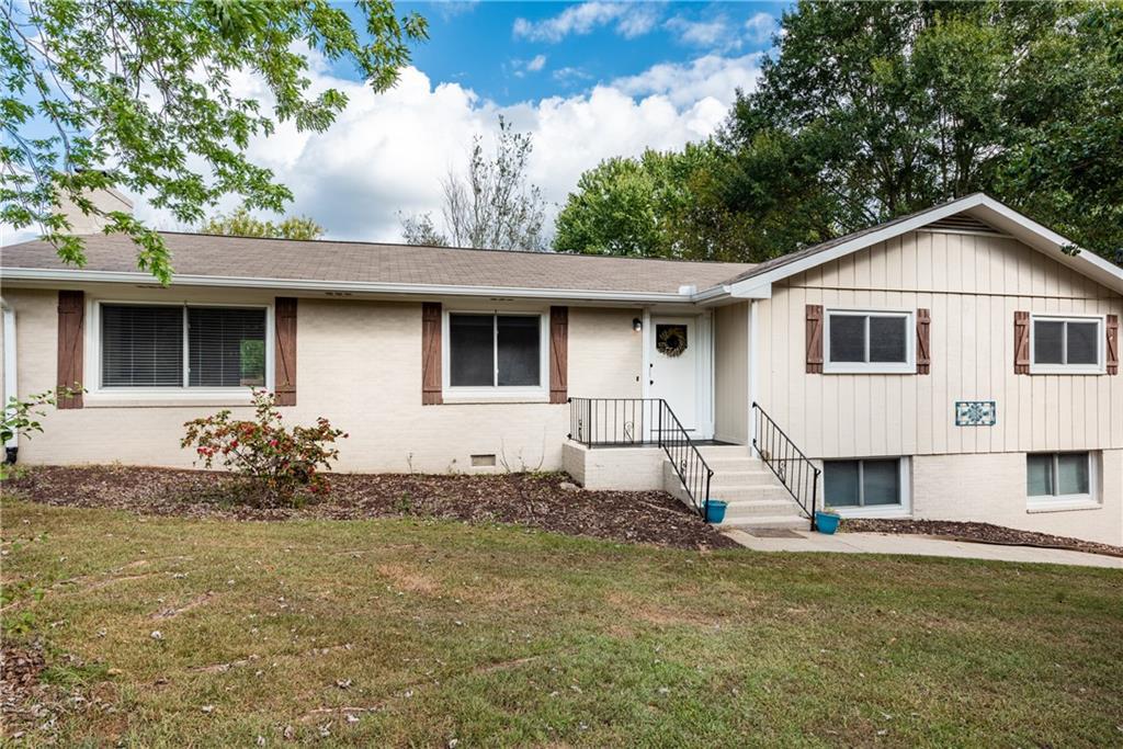 176 Brittany Dr., Canton, GA 30115