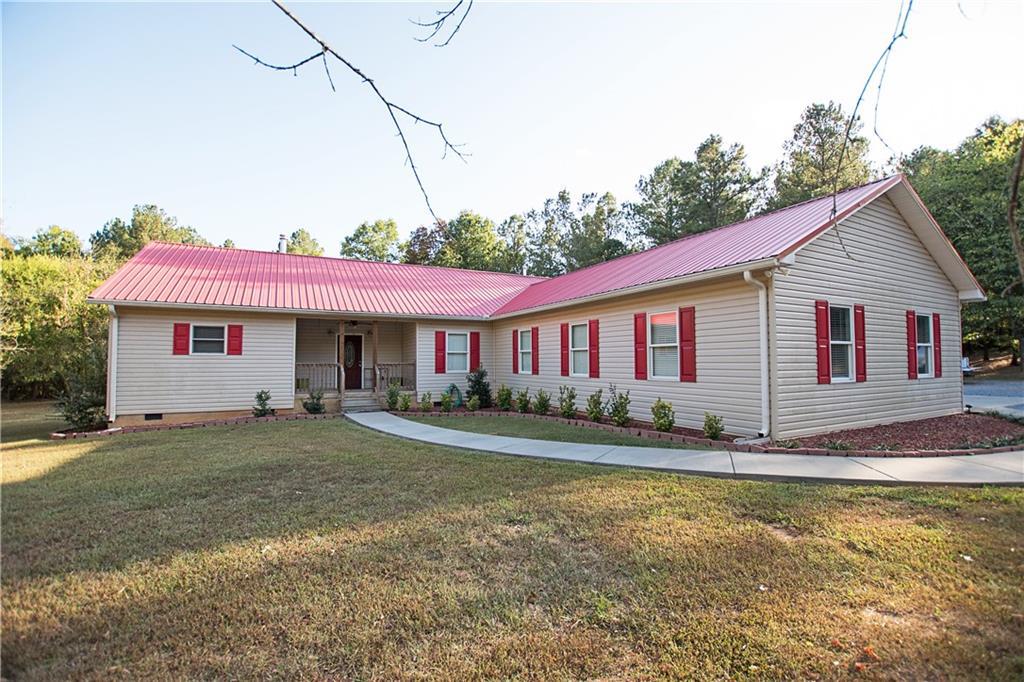 312 Dempsey Loop Rd., Adairsville, GA 30103