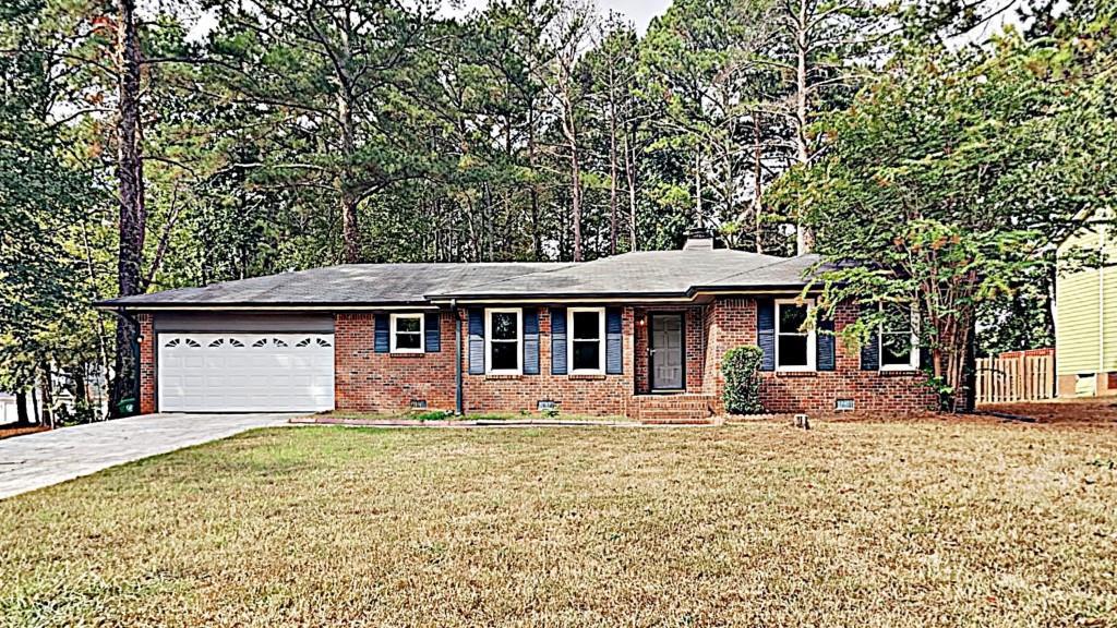1975 Spencer Oaks Ln., Lithonia, GA 30058