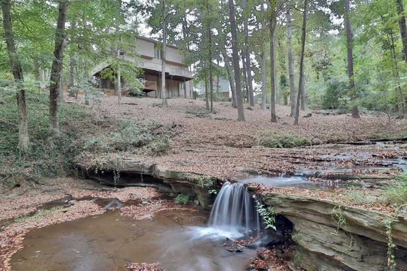 4701 Nutmeg Way, Lilburn, GA 30047