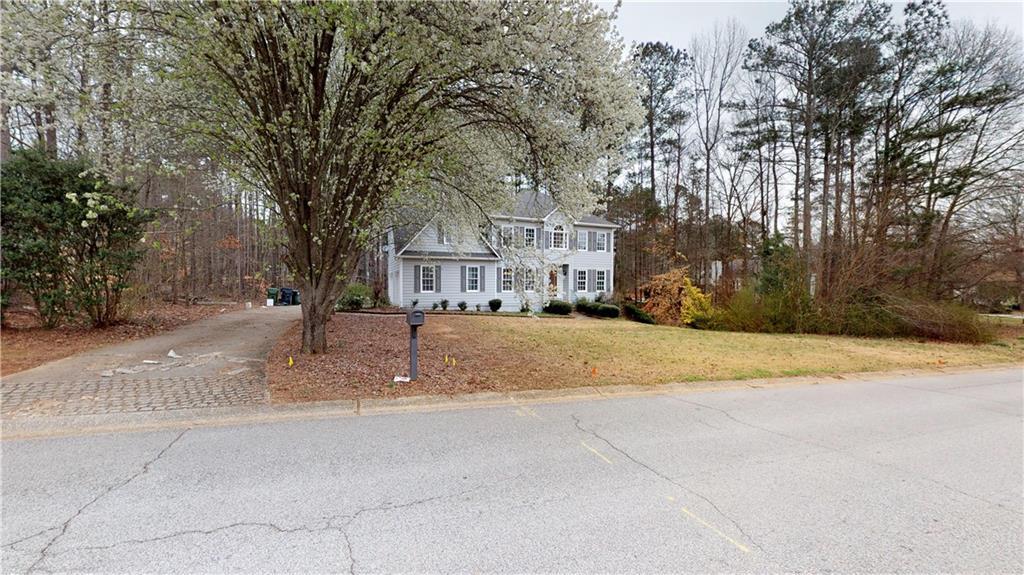 347 Lakeview Ln., Hiram, GA 30141