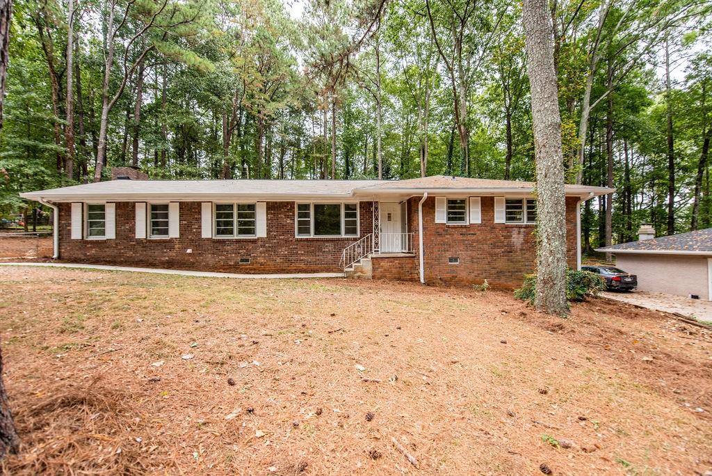 1462 Spring Valley Ln., Stone Mountain, GA 30087