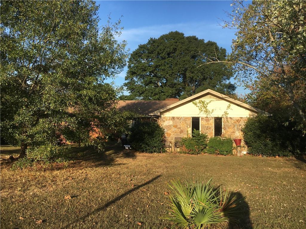 2810 Cascade Dr., Gainesville, GA 30504
