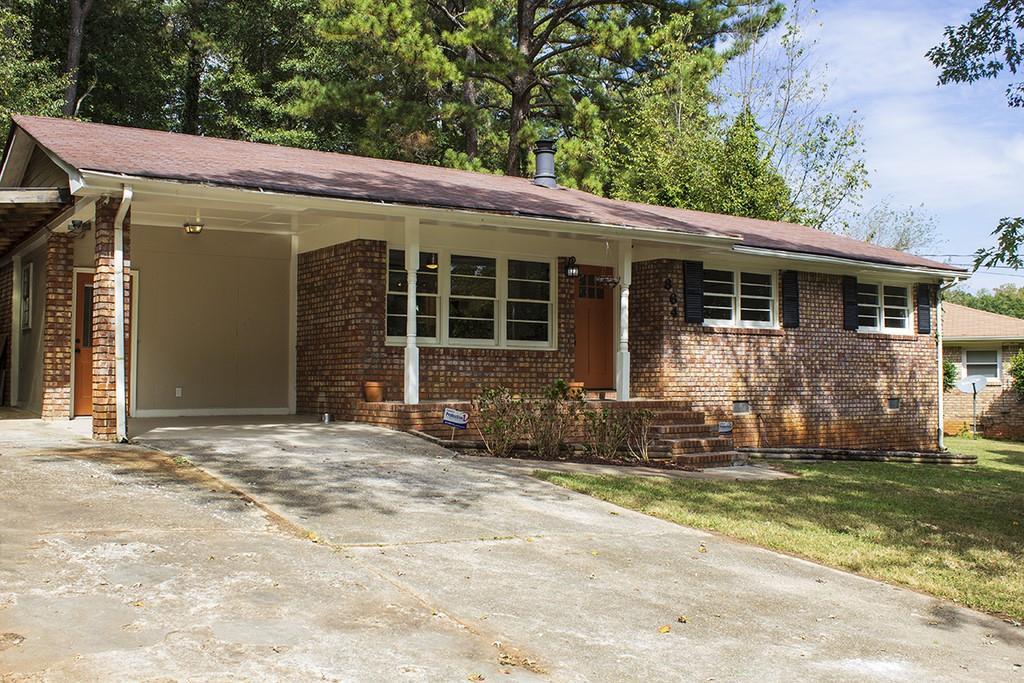 864 Meadow Rock Way, Stone Mountain, GA 30083