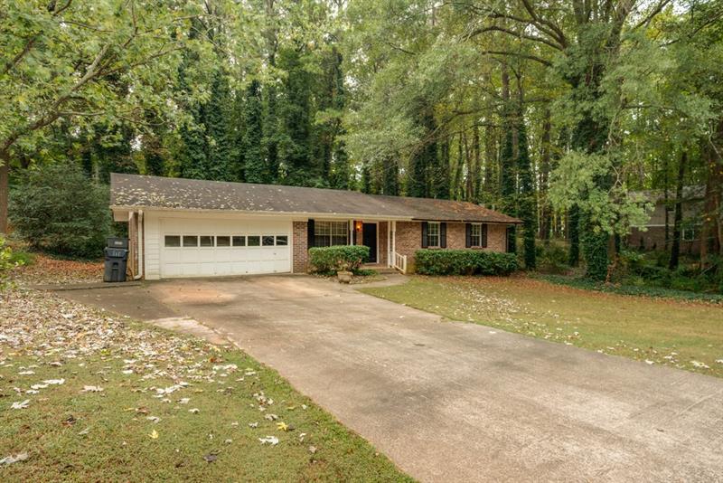 902 Pinecrest Cir., Lilburn, GA 30047