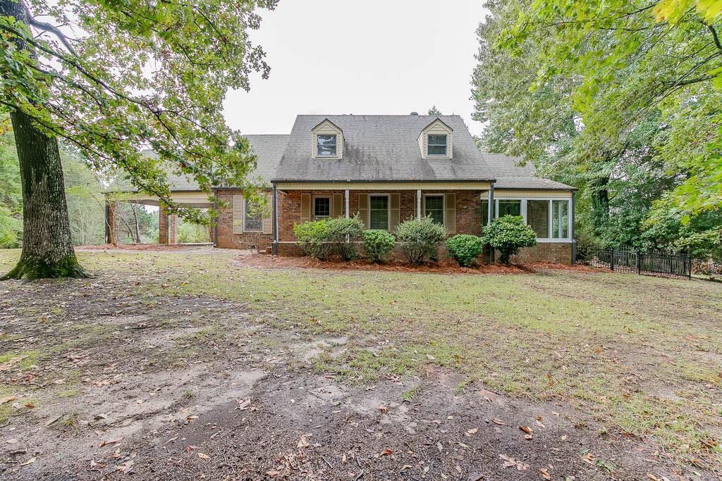 6385 Paradise Point Rd., Flowery Branch, GA 30542