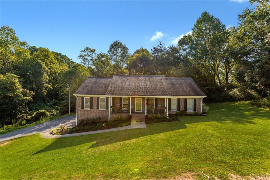 4405 Hog Mountain Rd., Hoschton, GA 30548