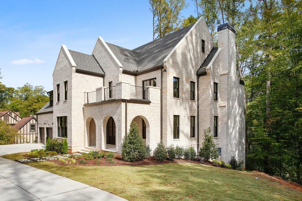 924 Cumberland Rd., Atlanta, GA 30306