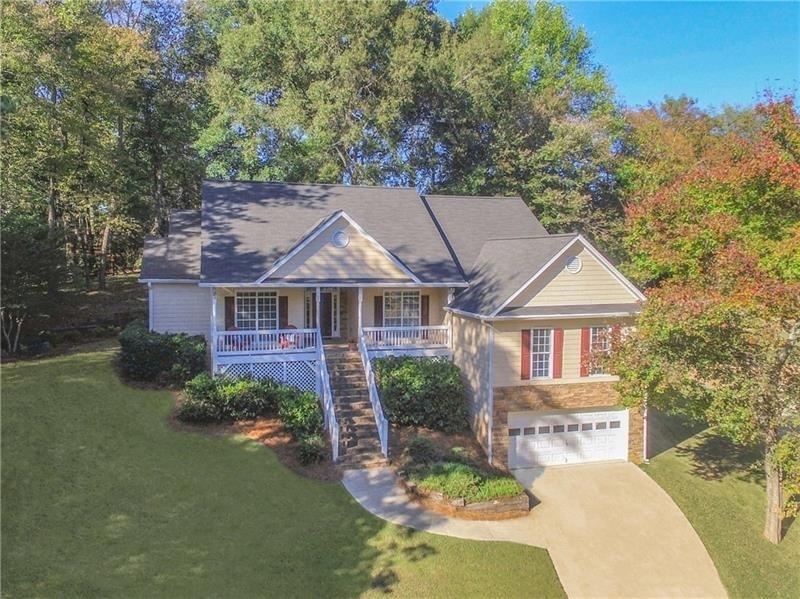 8435 Lanierland Farms Dr., Gainesville, GA 30506