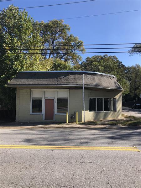 3196 Dogwood Dr., Hapeville, GA 30354
