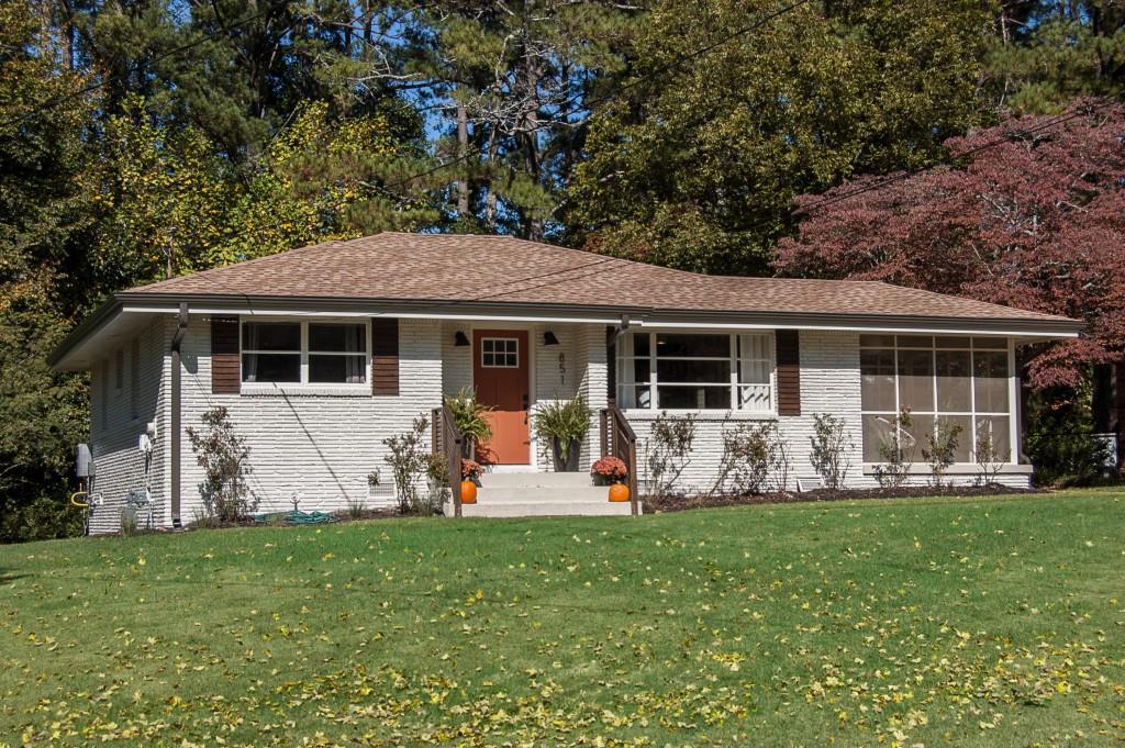 851 Lake Ct., Smyrna, GA 30082