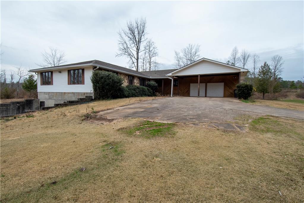5902 Tyree Rd., Winston, GA 30187