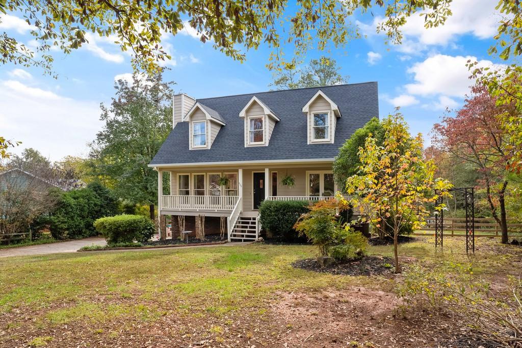 308 Devon Ct., Woodstock, GA 30188