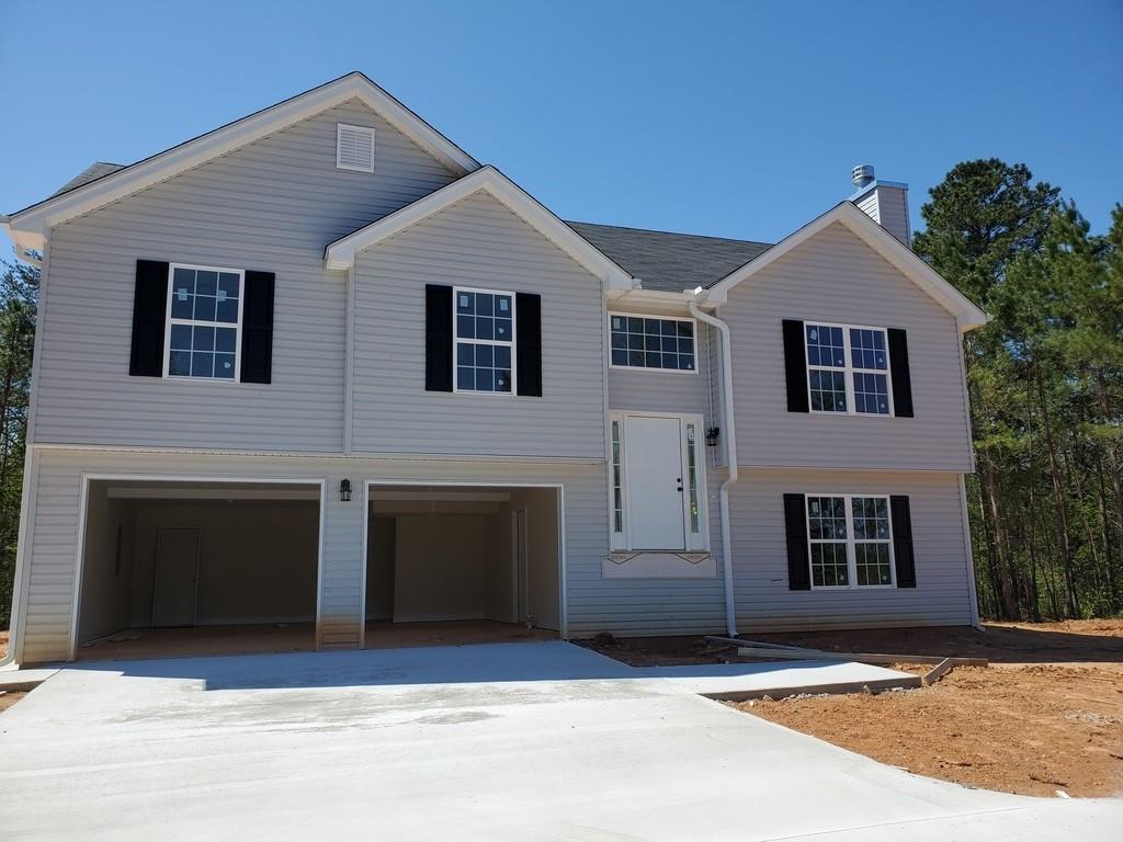5499 Latham Manor Dr., Gainesville, GA 30506