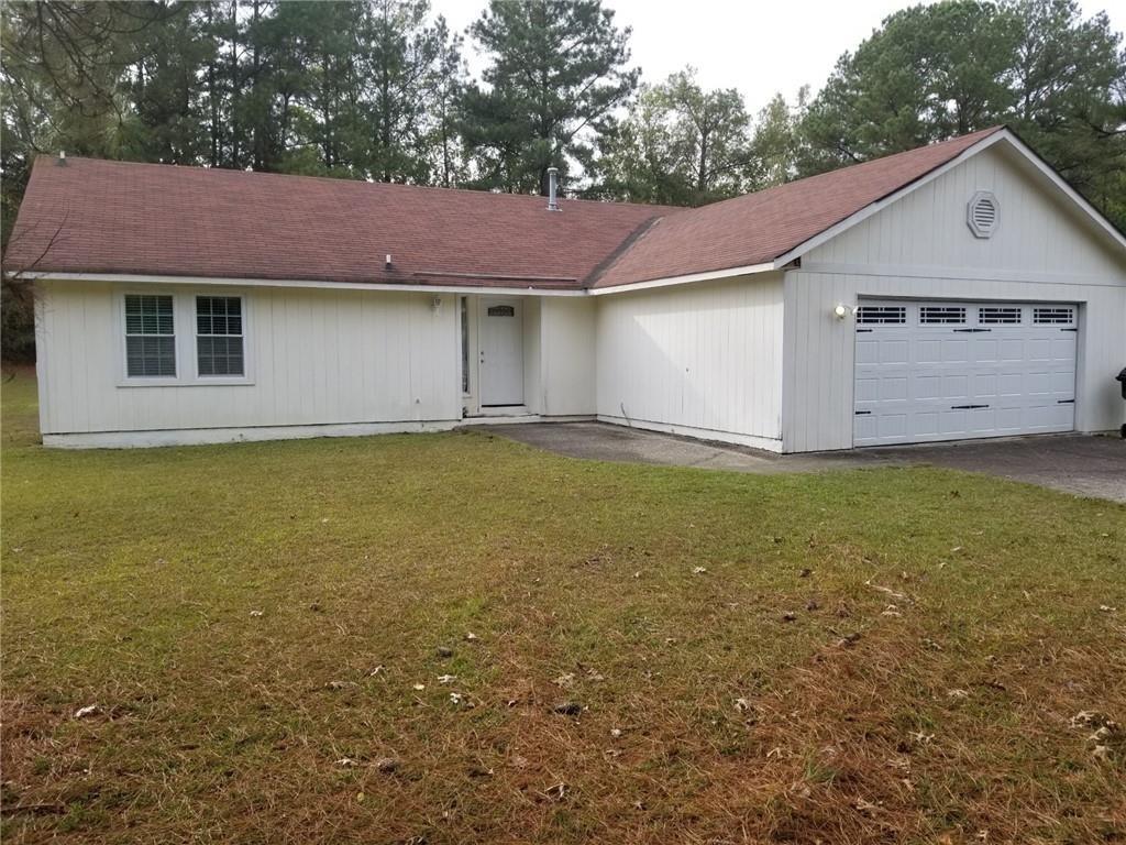 7180 Hania Dr., Fairburn, GA 30213