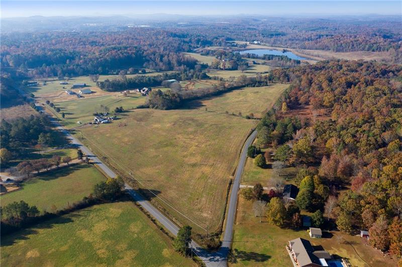 492 Crowe Springs Rd., White, GA 30184