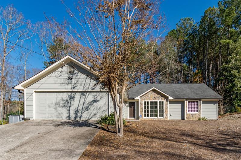 1672 Greyleaf Ln., Dacula, GA 30019