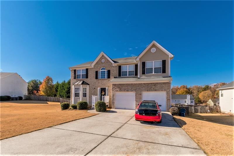 910 Creek Cove Way, Loganville, GA 30052