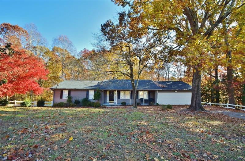 3586 Lamp Post Ln., Gainesville, GA 30504