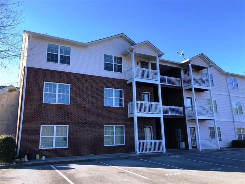 408 Waterford Dr., Calhoun, GA 30701