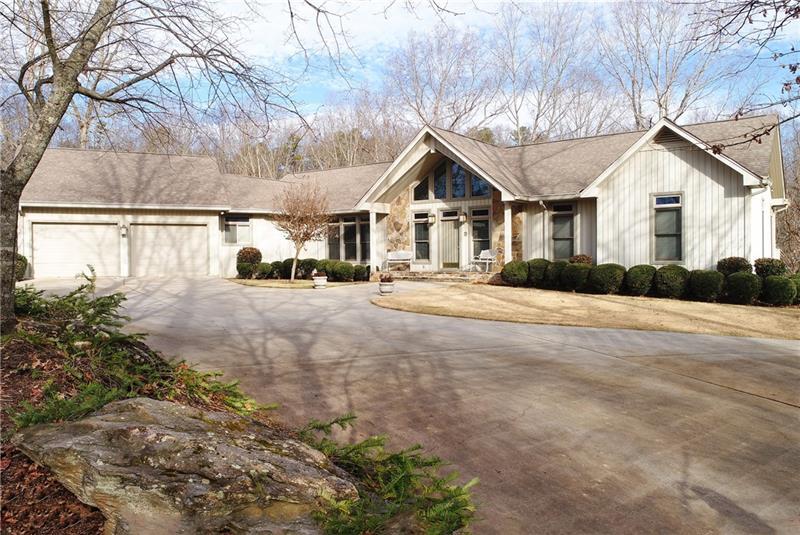 156 Thundering Waters Dr., Cornelia, GA 30531