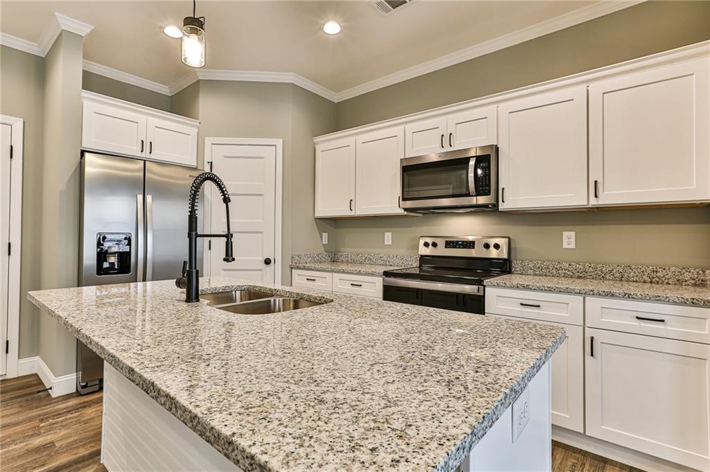 395 Meadow Cir., Ellijay, GA 30540