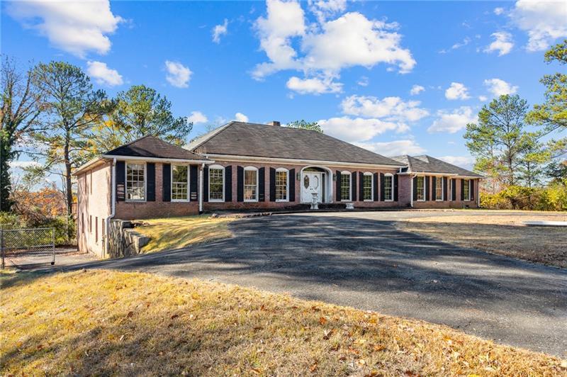 1662 Musket Ridge, Atlanta, GA 30327