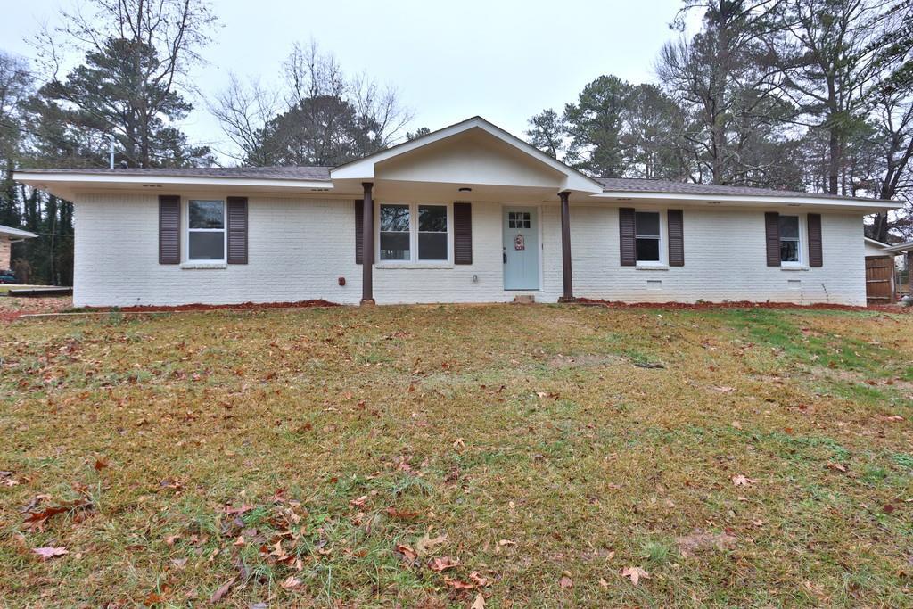 1426 Spring Valley Ln., Stone Mountain, GA 30087