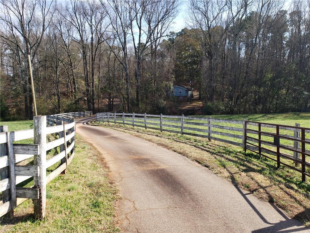 669 Mark Dodd Rd., Jefferson, GA 30549