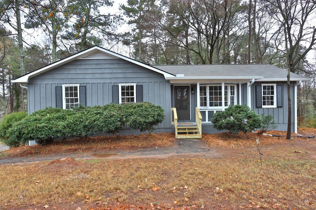 7112 Highway 92, Woodstock, GA 30189