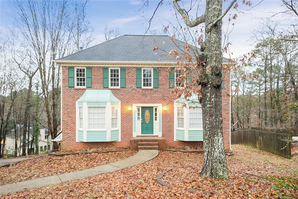 4969 Willow Creek Dr., Woodstock, GA 30188