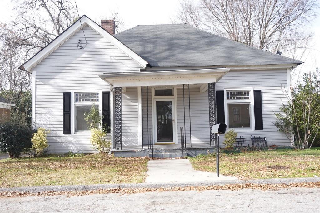 1012 NW Institute St., Conyers, GA 30012