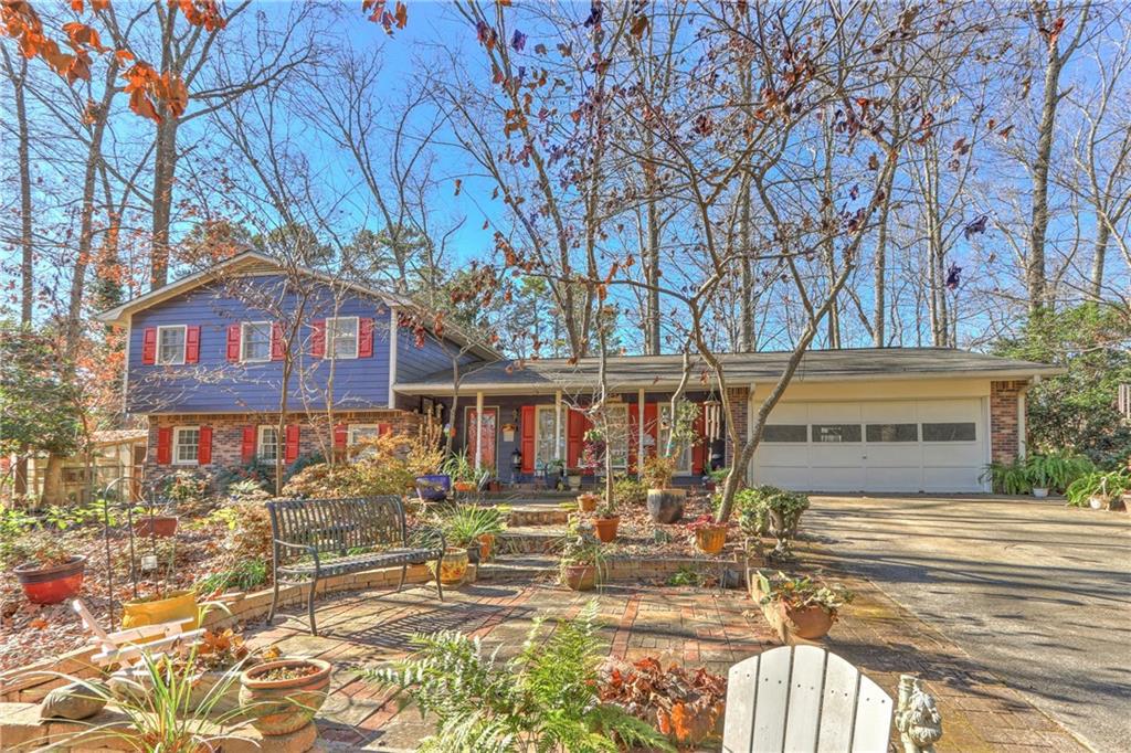 1847 Fox Hollow, Lilburn, GA 30047