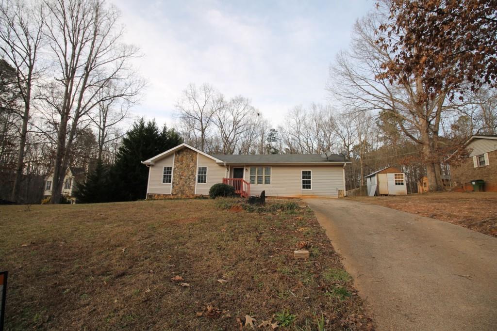 6550 Chickasaw Dr., Douglasville, GA 30135