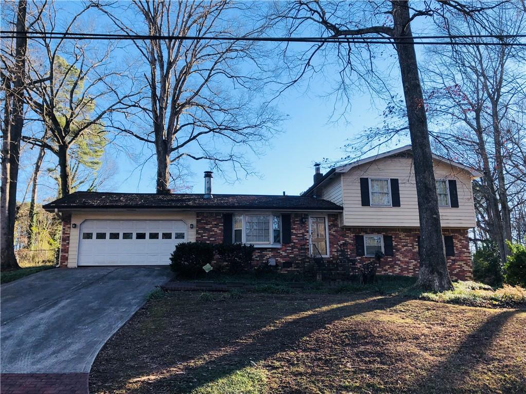 32 Huntwood Dr., Smyrna, GA 30082