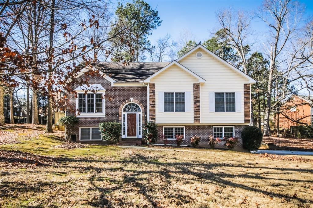 1005 Spanish Moss Ln., Lawrenceville, GA 30045