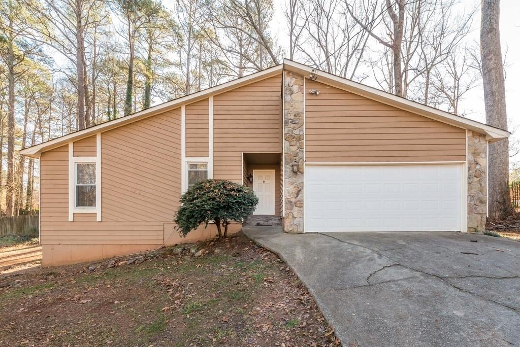 5014 Carole Pl., Stone Mountain, GA 30087