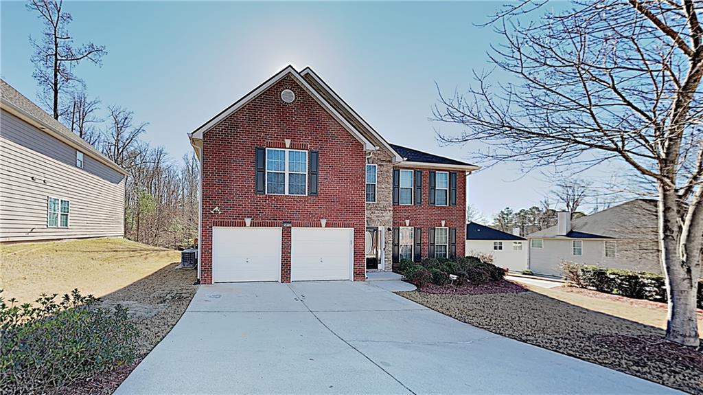5892 Fairington Farms Ln., Lithonia, GA 30038
