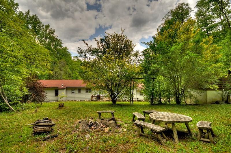 2185 Macedonia Church Rd., Mccaysville, GA 30555