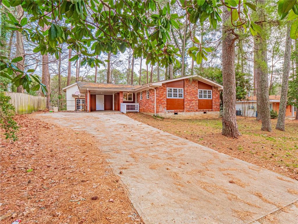 2565 Woodacres Rd., Atlanta, GA 30345